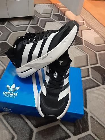 Мырзалардын бут кийими: Эркектердин кроссовкасы, 40, 40.5, Adidas, Жаңы, түсү - Кара — 2