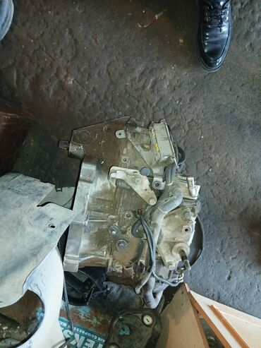 Sbor motorlar və silindr başlıqları: Pejo 307 aid bütün zapçaslar var — 4