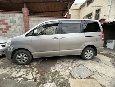 тойота рав четыре: Toyota Noah: 2004 г., 2 л, Автомат, Бензин, Вэн/Минивэн