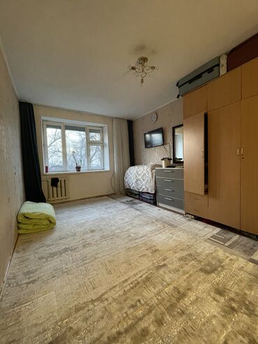 1 комната, 18 м², Общежитие и гостиничного типа, 4 этаж, Старый ремонт