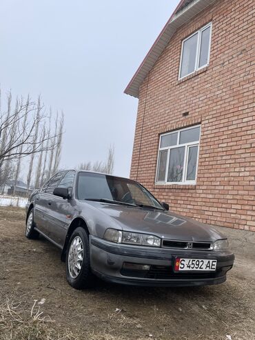 аренда автомобиля мазда демио: Honda Accord: 1989 г., 2 л, Механика, Газ, Седан