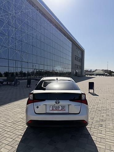 приус 10кузов: Toyota Prius: 2022 г., 1.8 л, Вариатор, Гибрид, Хэтчбэк — 2