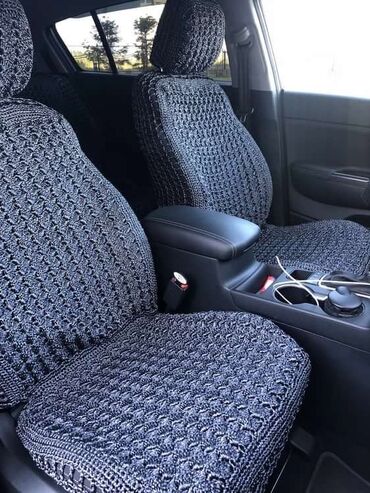 salon oturacaqlari: Mercedes cexol Hec bir problemi yoxdur tezedir Rengi : qara On ve arxa