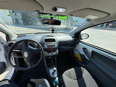 Toyota: Toyota Aygo: 1 l. | 2011 έ. Χάτσμπακ — 14