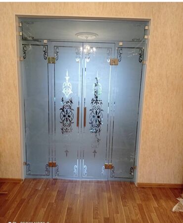 Duş kabinaları, arakəsmələr: Yeni Arakəsmə, Künc üçün, Pulsuz çatdırılma — 20