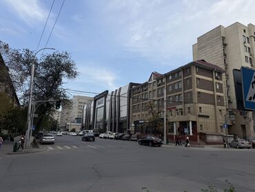 Офисы: Сдаю Офис, 220 м², В административном здании, 1 линия, С оборудованием, С отдельной кухней — 24