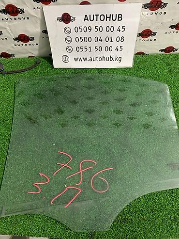 Стекло двери автомобиля (боковое). Особенности: - Оригинальная