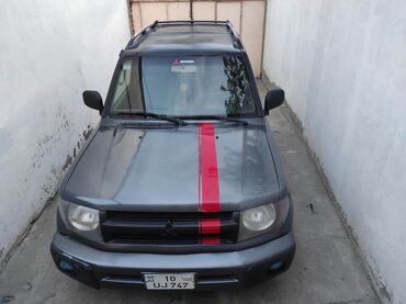 ailə tv: Mitsubishi Pajero: 2 l | 1999 il | 412000 km Ofrouder/SUV