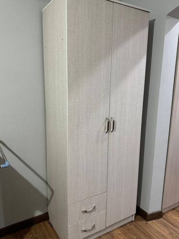 реалии: Кийим салуучу шкаф, Түз, ЛДСП