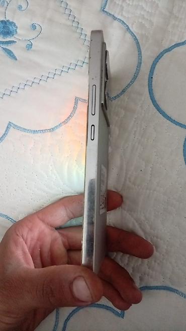 samsung 2 ci el: Infinix 256 GB, rəng - Gümüşü, Sensor — 4