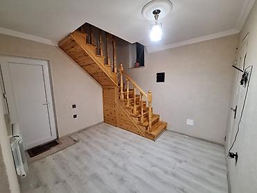 baki ev satisi: Bakı, 6 otaqlı, Köhnə tikili, 139 kv. m — 1