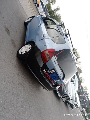 маленькая машина: Honda Fit: 2003 г., 1.5 л, Вариатор, Бензин, Хэтчбэк