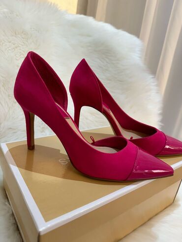 stradivarius stiletto: Tuflilər, Stradivarius, Ölçü: 37, rəng - Çəhrayı, Yeni