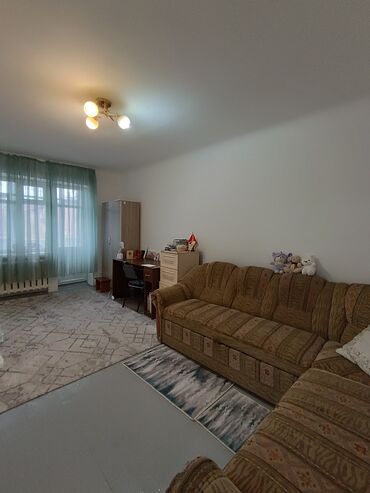 продажа квартир от собственника: 1 комната, 32 м², Индивидуалка, 3 этаж, Старый ремонт