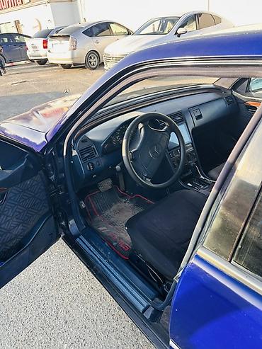 mersedes arxa stoplar: Mercedes-Benz C-Class: 2 l | 1994 il Sedan — 2