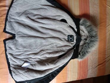 muska krznena jakna: Kvalitetna jakna sa krznom decija za curicu parka vel 140 cena 2000rsd