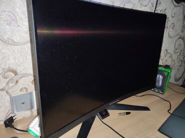 qara çanta: Asrock phantom gaming 240 Hz 1 ms 27 inch curved ideal vezyetde hecbir