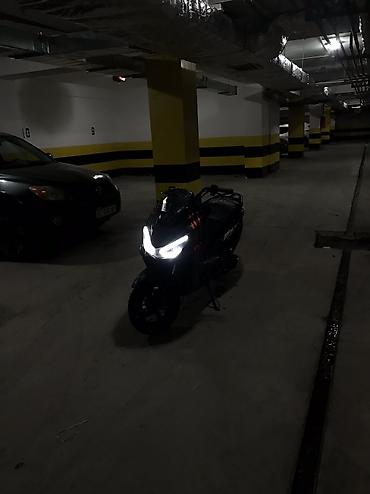 Скутеры: Макси-скутер 150 куб. см, Бензин, Б/у — 2