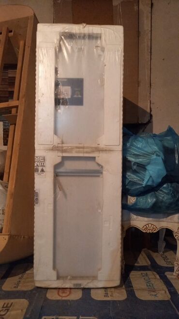 2 qapılı Beko Soyuducu Satılır, rəng - Ağ