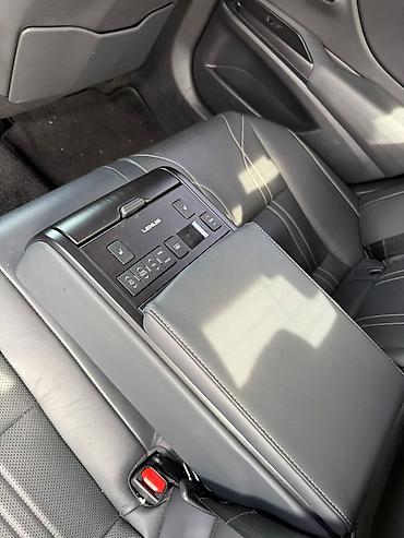 Lexus: Lexus ES: 2019 г., 2.5 л, Гибрид — 18