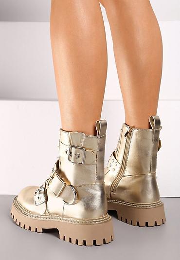 obuća vesna слике: Dostupne u broju 40
Unutrasnje gaziste 26 cm
1800 rsd 💥 — 3