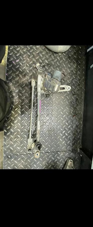 kamere za traktor: AUDI A4 B9 0 DELOVI MOTOR PREDNJEG BRISACA 8W1955119 | Audi delovi — 3