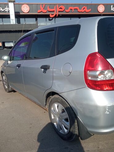 авторынок бишкек хонда степвагон: Honda Jazz: 2005 г., 1.3 л, Автомат, Бензин, Хэтчбэк