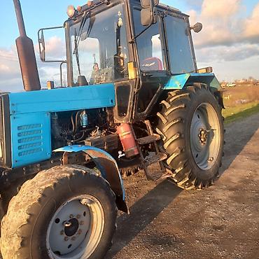 Motobloklar: Belarus MTZ seriyalı traktor - Güclü dizel mühərrik, yan tərəfində — 7