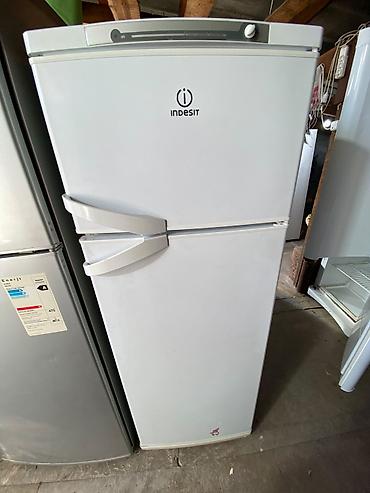 Холодильник Indesit, двухкамерный, белый - Верхняя морозильная камера