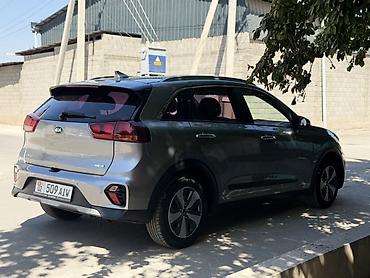 w204 2010: Kia Niro: 2021 г., 1.6 л, Гибрид, Кроссовер — 3