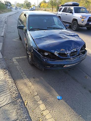 Nissan Primera: 2000 г., 1.8 л, Механика, Бензин, Седан
