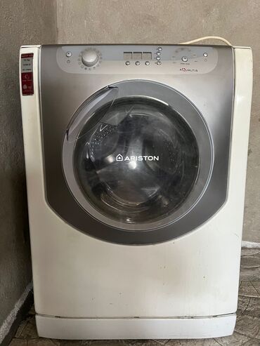 Paltaryuyan maşınlar: Paltaryuyan maşın Hotpoint Ariston, 8 kq, İşlənmiş, Avtomat, Ünvandan götürmə