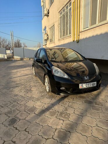 Honda: Honda Fit: 2009 г., 1.5 л, Автомат, Бензин, Седан