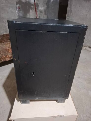 баки для мусора пластиковые: Seyf kassa