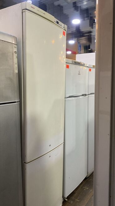 Mətbəx üçün digər texnika: 2 qapılı Bosch Soyuducu Satılır, rəng - Ağ