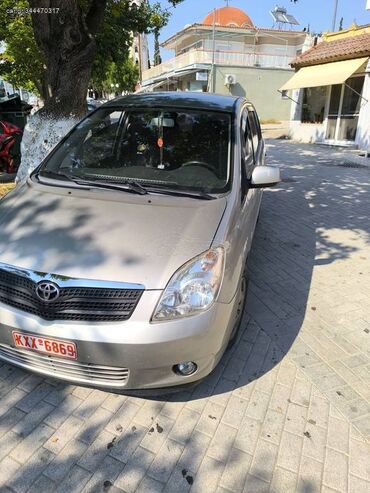 Toyota: Toyota Corolla Verso: 2 l. | 2003 έ. Χάτσμπακ — 2