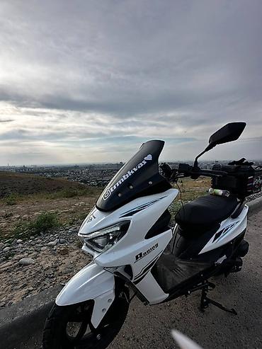 продам бу скутер: Продам скутер Макси 🏍️, 49000 сом окончательно ‼️‼️‼️‼️почти новая — 2