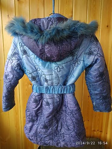 Верхняя одежда: Продаю детское теплое пальто на синтепоне, для девочки,с капюшоном — 5