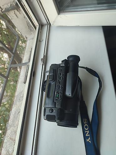 jack e4: Видеокамера Sony Handycam Video8 Hi8 - Формат записи: Video8/Hi8 — 3