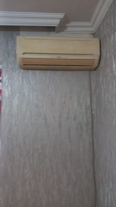 Утюги: Divar tipli split kondisioner - Rəng: bej - Ölçü: standart divar tipi