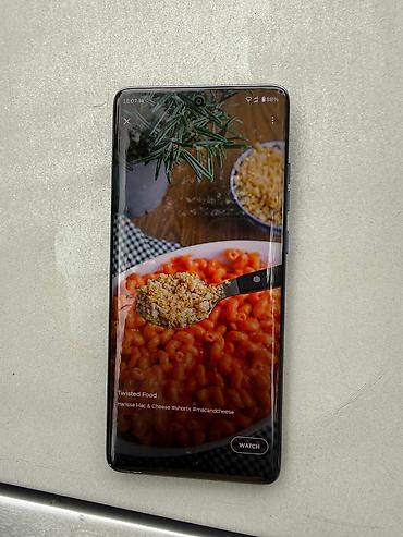 телефон fly cumulus 1: Motorola Edge, 256 ГБ, цвет - Серый, Беспроводная зарядка — 3