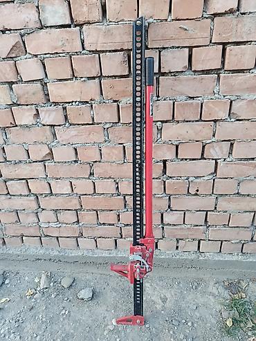 строительная лестница: Домкрат реечный (Hi-Lift, фаркопный) для внедорожников и хозяйственных — 1
