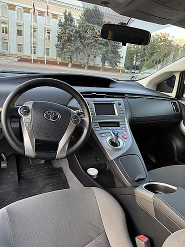 byd e9 1: Toyota Prius: 2015 г., 1.8 л, Вариатор, Гибрид, Седан — 7
