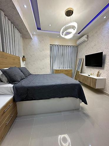 Посуточная аренда квартир: 1 комната, Душевая кабина, Постельное белье, Кондиционер — 12