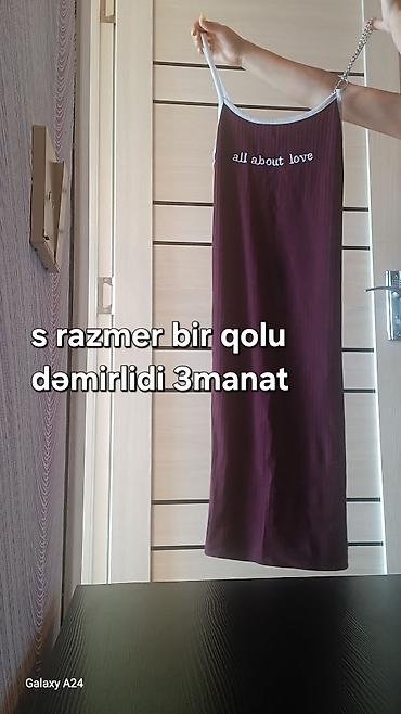 birja madaj: Qadın geyimləri satılır qiymət üzərində qeyd olunub razmer xs s m l — 7