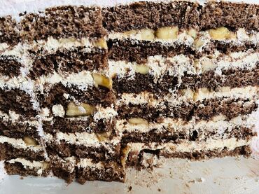 Tortlar: Ev şirniyyatları və tortlar - Tortlar: Kremli, qat-qat biskvitli — 11