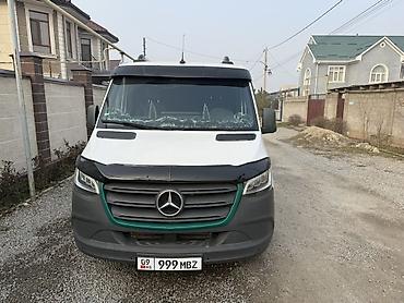 Легкий грузовой транспорт: Легкий грузовик, Mercedes-Benz — 1