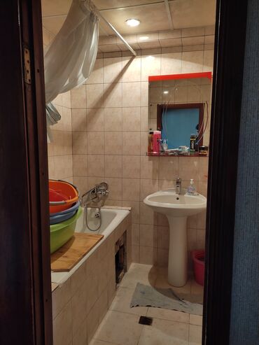 Köhnə tikili: Bakı, Əhmədli, 4 otaqlı, Köhnə tikili, m. Həzi Aslanov, 84 kv. m -da lalafo.az — 12 Köhnə tikili: Bakı, Əhmədli, 4 otaqlı, Köhnə tikili, m. Həzi Aslanov, 84 kv. m — 12