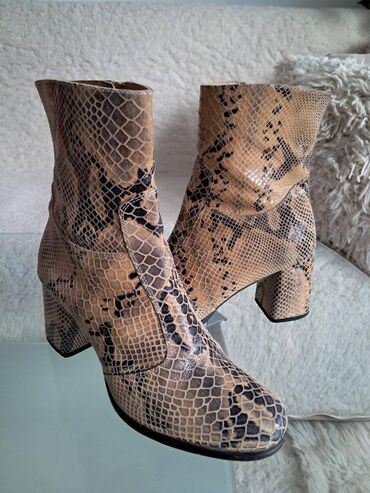 gumene cizme za bastu: High boots, 38