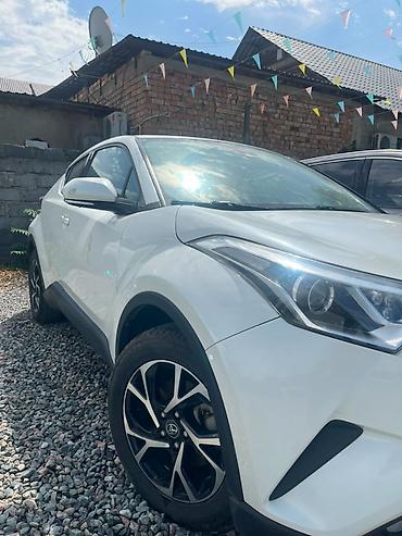 Toyota C-HR: 2020 г., 1.5 л, Автомат, Кроссовер